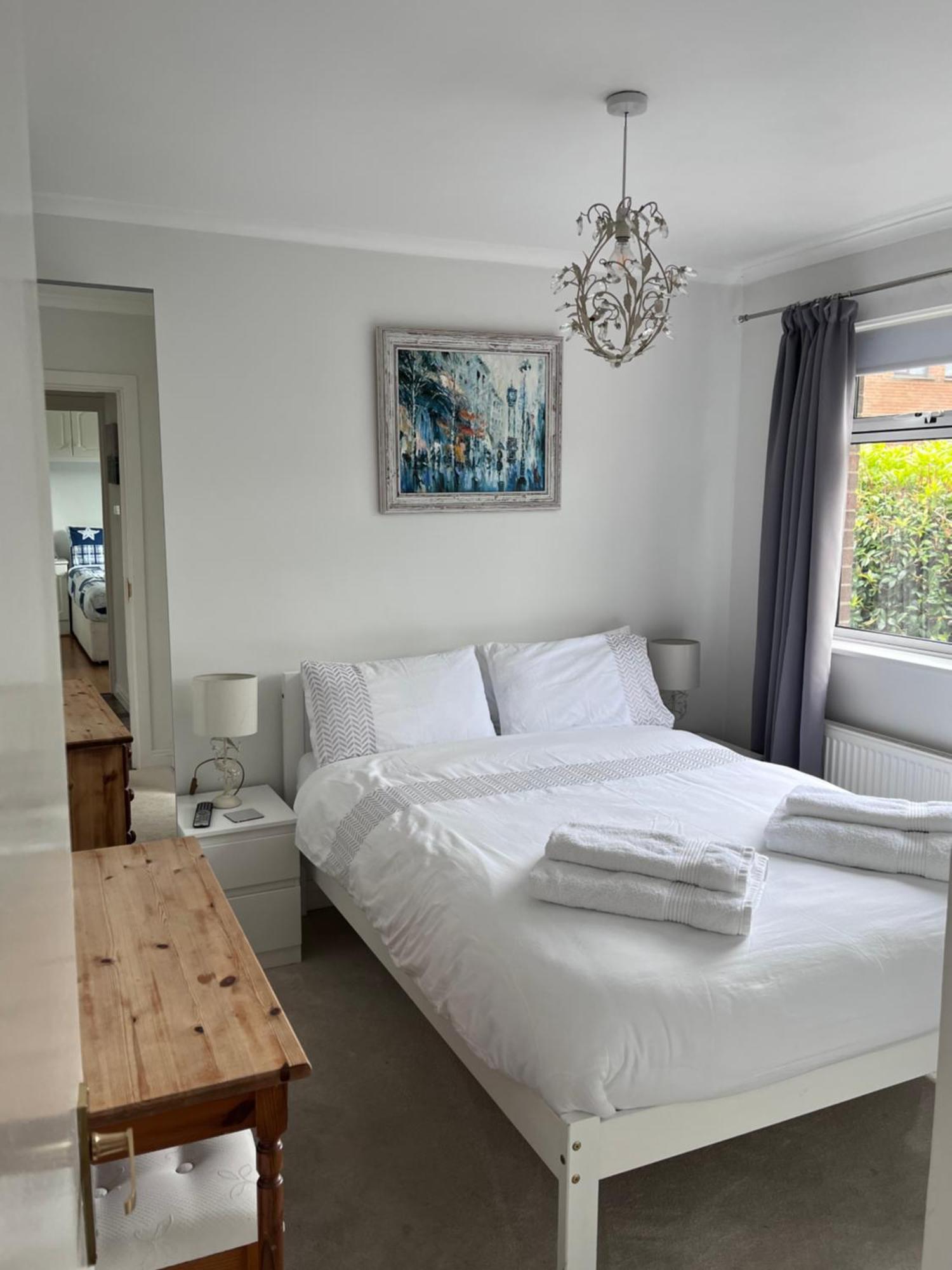 Spacious 5 Double Bed Bedroom Bungalow Near Belfast リスバーン エクステリア 写真