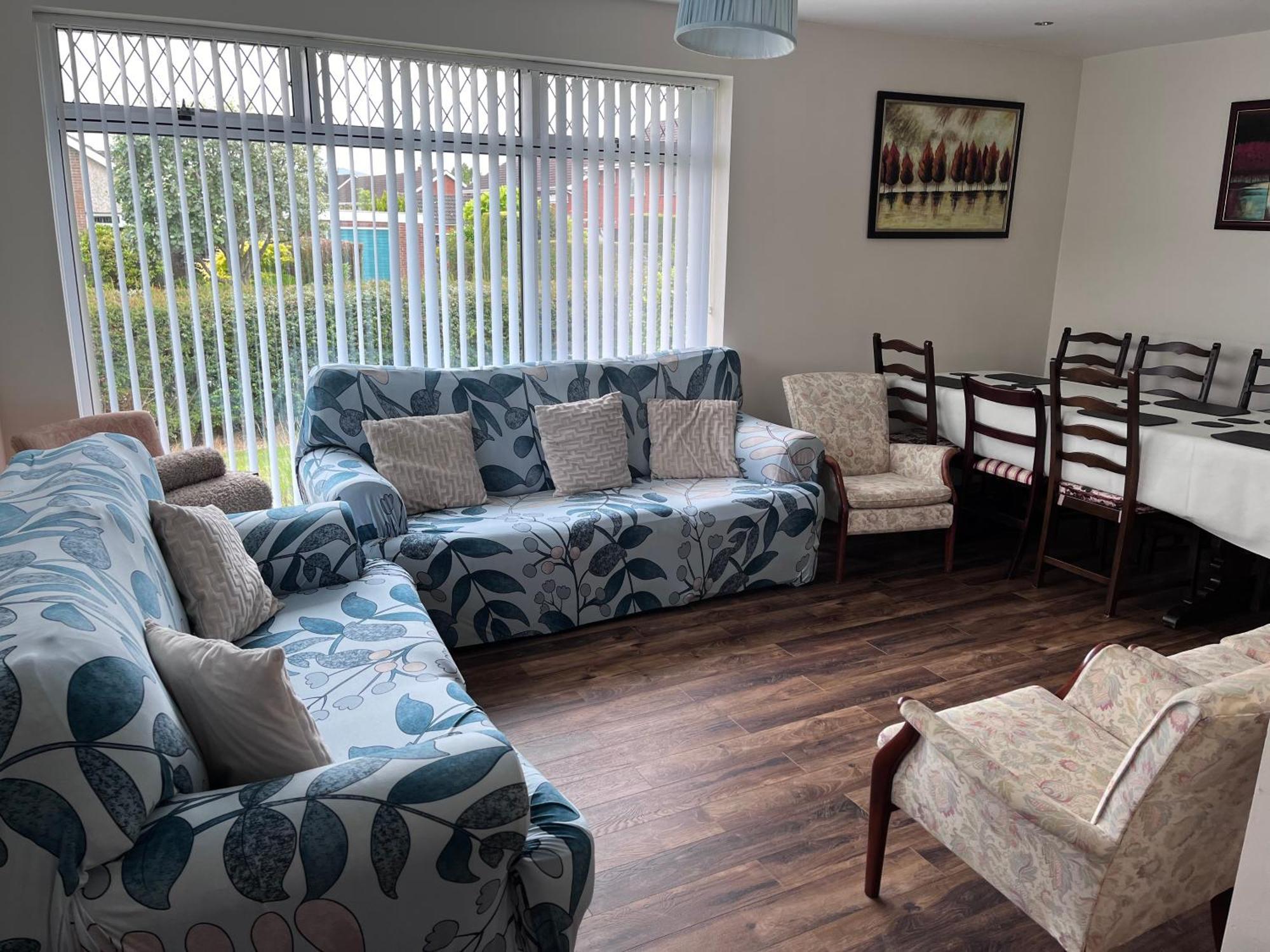 Spacious 5 Double Bed Bedroom Bungalow Near Belfast リスバーン エクステリア 写真